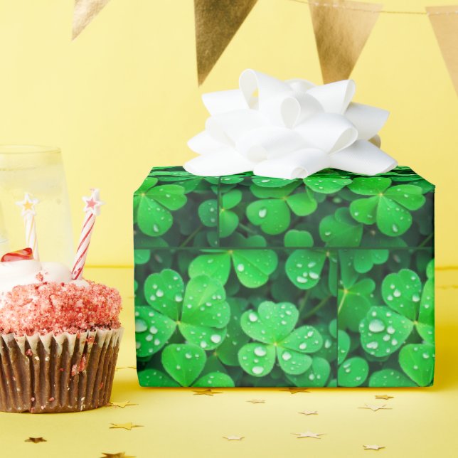 Irish Viel Glück Four-Leaf-Clovers Geschenkpapier (Geburtstagsparty)