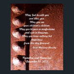 Irish Wedding Segen, Ehe Rusty Metal Print Poster<br><div class="desc">Das ist eine schöne irische Hochzeit / Heiratszusage. Es beginnt mit "Möge Gott bei dir sein und dich segnen" und endet mit "Möchtet ihr nichts außer Glück von diesem Tag an wissen". Es wird zu einem 11" x 14" Poster gemacht, mit einem Hintergrund unseres Originalfotos aus rostigem Metall. Im unteren...</div>