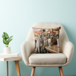 Irish Wolfhounds teilen sich einen Milchshake Kissen