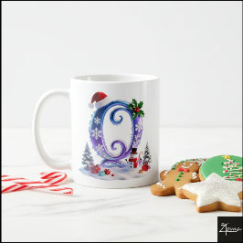 Irisierender Weihnachtsbuchstabe Q mit Schneemann Kaffeetasse