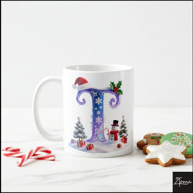Irisierender Weihnachtsbuchstabe T mit Schneemann Kaffeetasse (Von Creator hochgeladen)