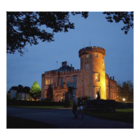 Irland, das Schloss von Dromoland bei Dämmerung,