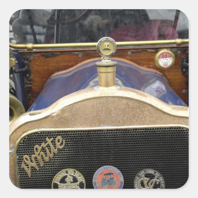 Irland, Dublin. Vintages Auto, weiß 2 Quadratischer Aufkleber (Vorderseite)