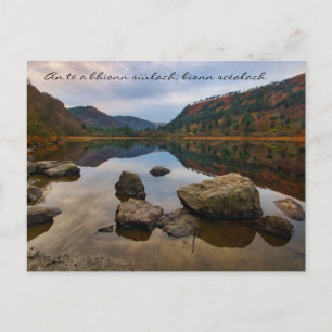Irland Fotografic River Scene mit gaelischem Zitat Postkarte