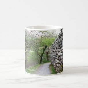 Irland, Kirche, Steinmauer, See, Fotografie Kaffeetasse