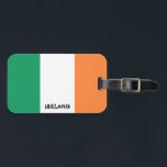 Irland National Flag Patriotic Gepäckanhänger<br><div class="desc">Der Patriotische Gepäckmarke der irischen Flagge mit der irischen Flagge, auf der eine Seite des Tags gedruckt wurde. Der mit dem lebendigen Schriftart geschriebene Ländername ist in das Design am unteren Rand integriert. Der Text kann mit der Funktion "Anpassen!" vollständig angepasst werden. Die andere Seite des Tags ist für Ihre...</div>