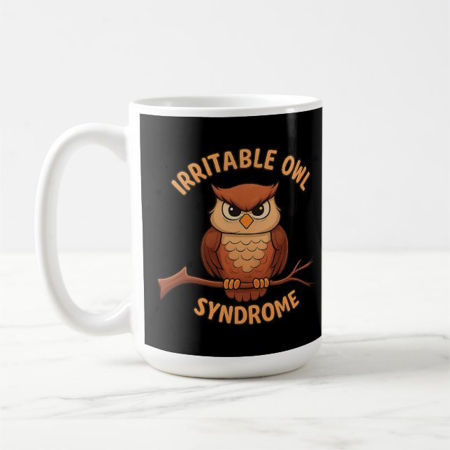 Irritable Owl Syndrom Funny Angry Owl Cartoon Pun Kaffeetasse (Links)