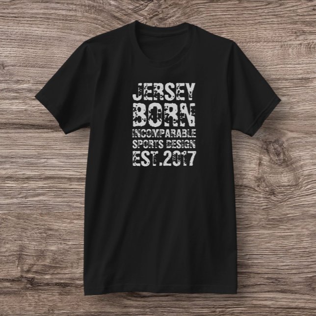 ISD Jersey Geboren Basic T - Shirt (Von Creator hochgeladen)