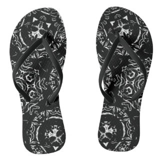 Isla De La Muerte - Skull Bandana Print Flip Flops
