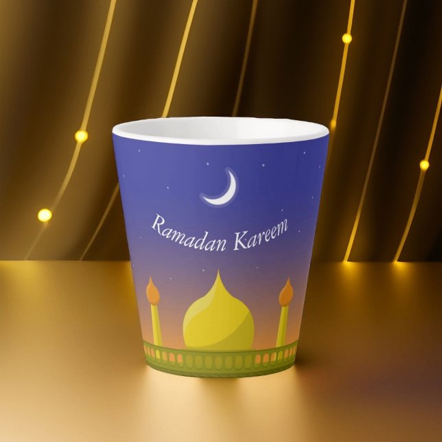 Islamischer Halbmond Ramadan Kareem Typografische  Milchtasse (Von Creator hochgeladen)