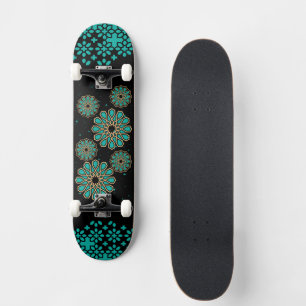 Islamisches geometrisches Muster auf türkisfarbene Skateboard