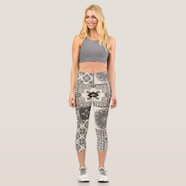 Islamisches Muster aus Keramik Capri Leggings (Vorderseite)