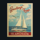 Islamorada Sailboat Vintage Reise Florida Postkarte<br><div class="desc">Diese Gruß aus Islamorada Florida Vintage nautische Design bietet ein Boot auf dem Wasser mit Möwen und einen blauen Himmel gefüllt mit herrlichen puffigen weißen Wolken.</div>