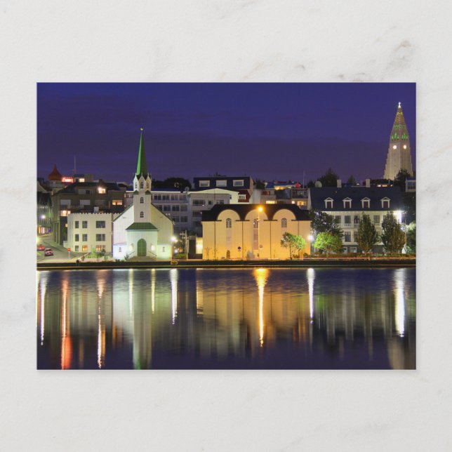 Island - August Mitternacht im Zentrum von Reykjav Postkarte (Vorderseite)