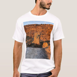 Island-Berg-Fluss-Naturfotografie-T-Shirt T-Shirt