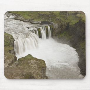 Island. Hafragilsfoss Wasserfall in Mousepad