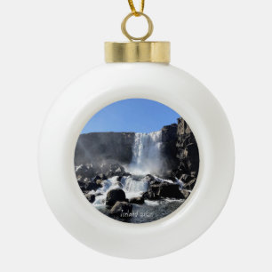 Island Wasserfall - Keramik-Ornament Keramik Kugel-Ornament