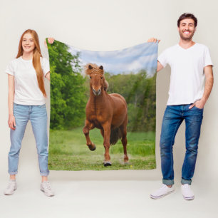 Isländische Pony in einem Tölt Funny Foto Pferde Fleecedecke