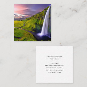 Isländischer Wasserfall Grüne Natur Foto Quadratische Visitenkarte