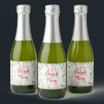 Iss Drink und sei frohe Weihnachten Mini<br><div class="desc">Mit diesen personalisierten Etiketten mit modernen, eleganten Heiligen und Beeren mit Eat, Drink und Be Merry in schicken roten Schriftzeichen machen Sie Ihre eigenen Mini-Champagner-Flaschenschilder für Urlaubsgeschenke oder -favoriten. Alle Text-, Schriftart- und Schriftart-Farben können geändert werden, klicken Sie einfach auf den Link "Weitere Informationen" und verwenden Sie unser Design-Tool, um...</div>