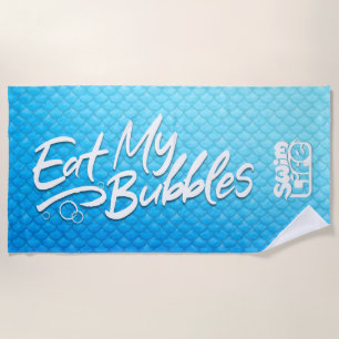 "Iss meine Blasen" Swim Life Blue Scales Strandtuch