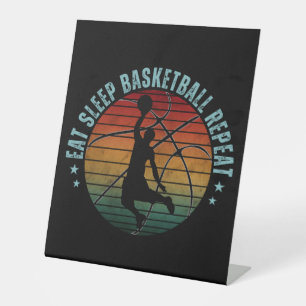 ISSEN SCHLAFEN BASKETBALL WIEDERHOLEN SOCKELSCHILD