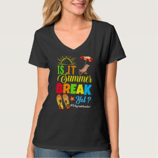 Ist es Sommerpause, aber der fünfte Lehrer am letz T-Shirt