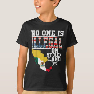 Ist illegal auf gestohlenen Land Geschenke Indiane T-Shirt