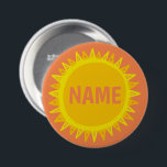 IT-Etikett mit gelbem orangefarbenem Sonnenschein Button<br><div class="desc">Dekorieren Sie Ihr Outfit mit diesem coolen Kunstknopf. Macht ein großartiges Geschenk! Sie können ihn anpassen und auch Text hinzufügen. Karo in meinem Shop für viel mehr Farben und Muster! Lass mir Bescheid,  wenn du auch etwas Gewohntes willst.</div>