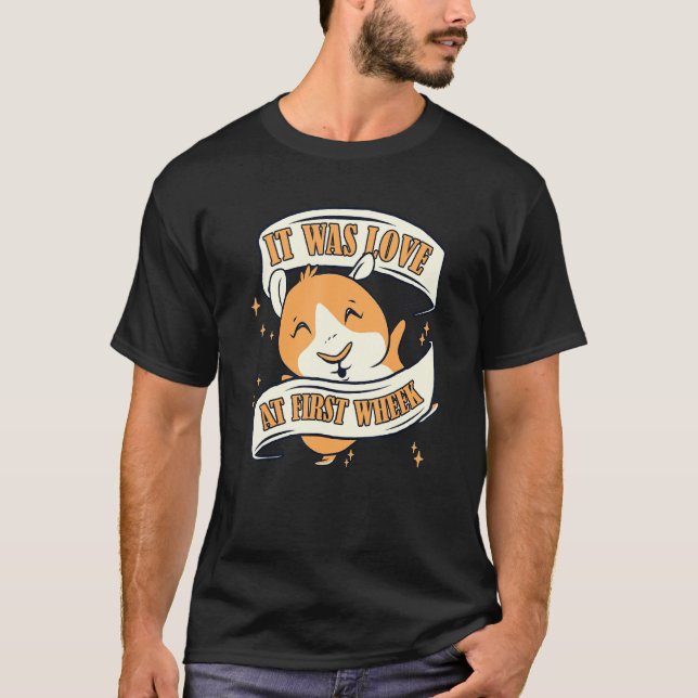 It Was Love At First Wheek Guinea Pig T-Shirt (Vorderseite)