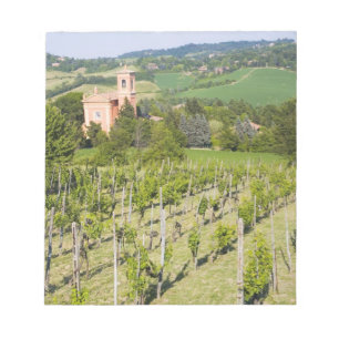 Italien, Bologna, Ansicht durch Weinberg zu Chiesa Notizblock
