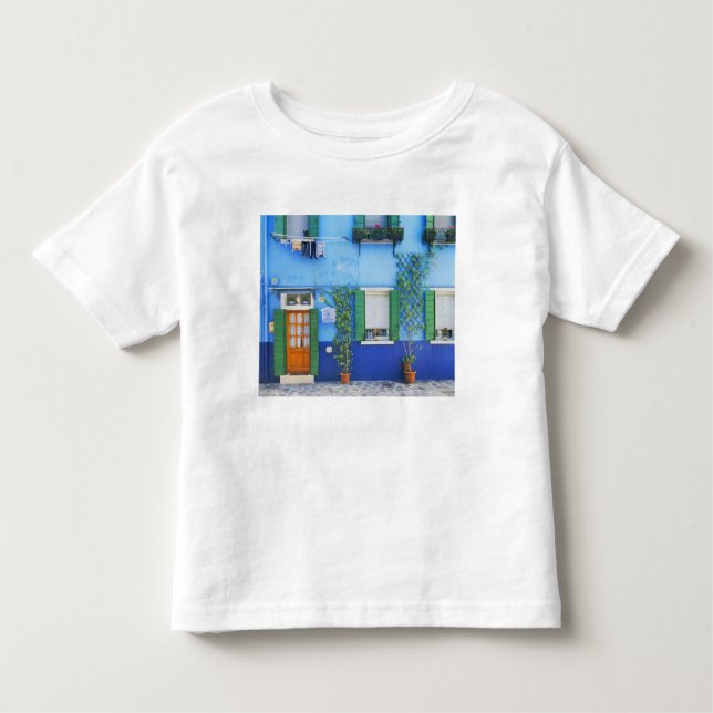 Italien, Burano. Ein buntes Haus in Burano in der  Kleinkind T-shirt (Vorderseite)