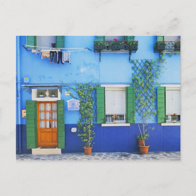 Italien, Burano Ein farbenfrohes Haus in Burano Postkarte (Vorderseite)