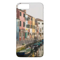 Italien, Burano. Farbige Häuser der Linie a