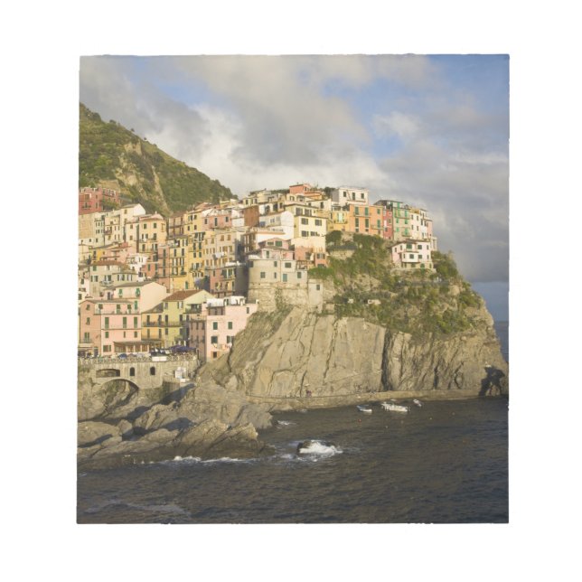 Italien, Cinque Terre, Manarola. Dorf auf der Klip Notizblock (Vorderseite)