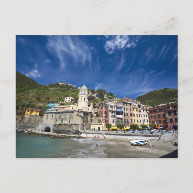 Italien, Cinque Terre, Vernazza, Hafen und Kirche  Postkarte (Vorderseite)