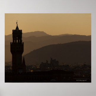 Italien, Florenz, Türme in der Stadt bei Dämmerung Poster