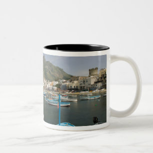 ITALIEN, Kampanien, (Golf von Neapel), ISCHIA, FOR Zweifarbige Tasse