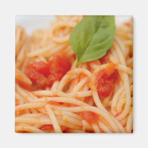 Italien, Orta, Lago Orta, Spaghetti mit Tomate Magnet