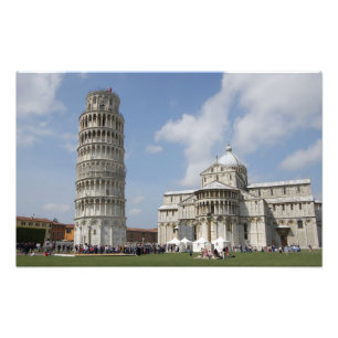Italien, Pisa. Schiefer Turm von Pisa und Fotodruck