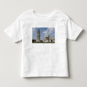 Italien, Pisa. Schiefer Turm von Pisa und Kleinkind T-shirt