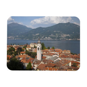 Italien, Provinz Como, Menaggio. Stadtansicht und Magnet