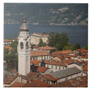 Italien, Provinz Como, Menaggio. Stadtblick und 2 Fliese