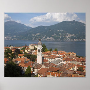 Italien, Provinz Como, Menaggio. Stadtblick und Poster