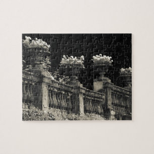 Italien, Provinz Lecco, Varenna. Lakeside Puzzle