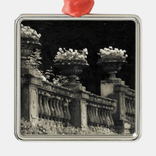 Italien, Provinz Lecco, Varenna. Seeseite Silbernes Ornament