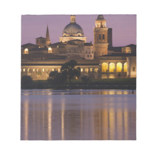 Italien, Provinz Mantua, Mantua. Stadtansicht und Notizblock