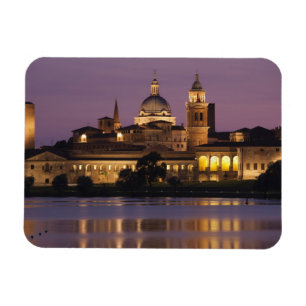 Italien, Provinz Mantua, Mantua. Stadtblick und Magnet