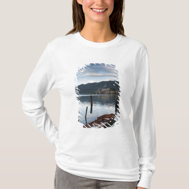 Italien, Provinz Novara, Orta San Giulio. Isola T-Shirt (Vorderseite)
