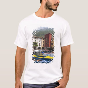 Italien, Provinz Verona, Malcesine. Cassone alt 2 T-Shirt